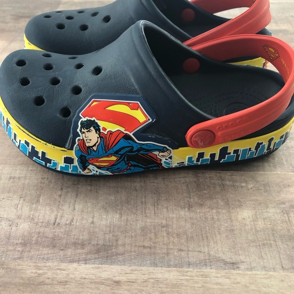 CROCS Other - VGUC SUPERMAN size 10 to 11 CROCS